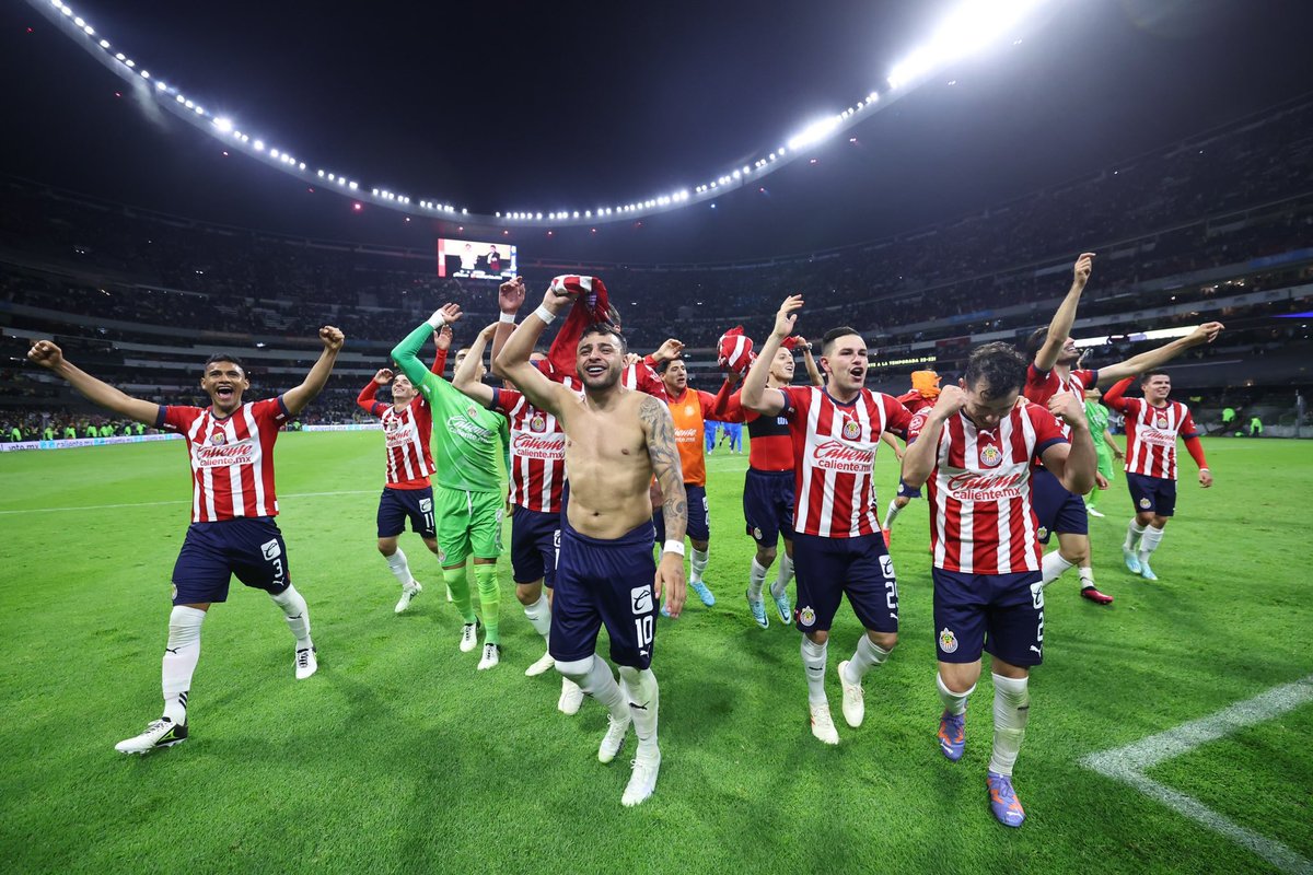 40+ MILLONES LOS ALIENTAN, LOS RESPALDAN… LOS AMAN 🇦🇹💪🏼🇦🇹💪🏼

Vamos paso a paso, hoy es un día de esos en que LA EMOCIÓN DEL CORAZÓN SE NOS DISPARA!!!

VAMOS LAS <a href="/Chivas/">CHIVAS</a> 
VAMOS EL EQUIPO DEL PUEBLO

🇦🇹🇦🇹🇦🇹🇦🇹🇦🇹🇦🇹🇦🇹🇦🇹🇦🇹🇦🇹🇦🇹🇦🇹🇦🇹
#ElMasQueridoElMasPopular 
#ElFenomenoSocial