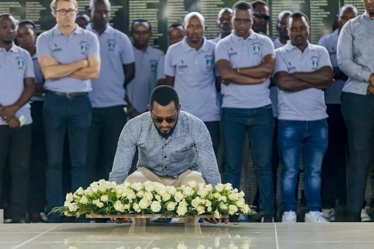 golf_kigali's tweet photo. To mark #Kwibuka29, our Board Chairperson, @ANgirinshuti, RUGC CEO @jodushime, GM of KGRV, Jack Bryan and members of RUGC staff paid their respects to the victims of the 1994 Genocide against the Tutsi by visiting the Ntarama Genocide Memorial.

#Kwibuka29
#RUGC https://t.co/ibyEyWyFKz