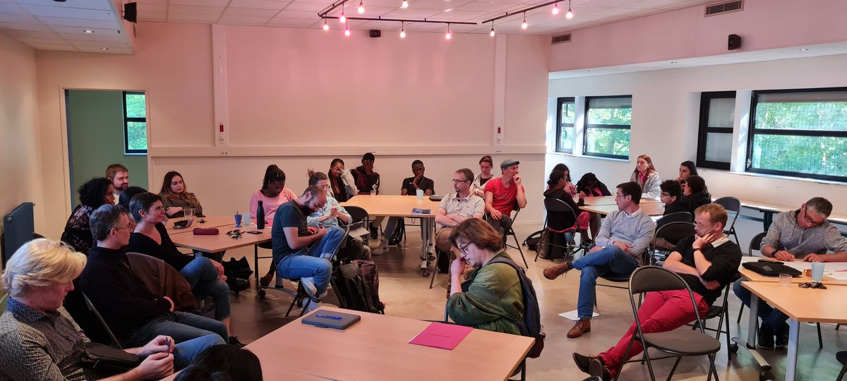 Enseignants, élèves et personnels du collège Boiedieu en pleine réflexion pour cette 2ème concertation Notre École, faisons-là ensemble. <a href="/ac_normandie/">Académie de Normandie</a> <a href="/dsden76/">DSDEN76</a> <a href="/bnt_roger/">Benoit Roger Daasen 76</a> <a href="/TeixidorJ/">J-S Teixidor</a>