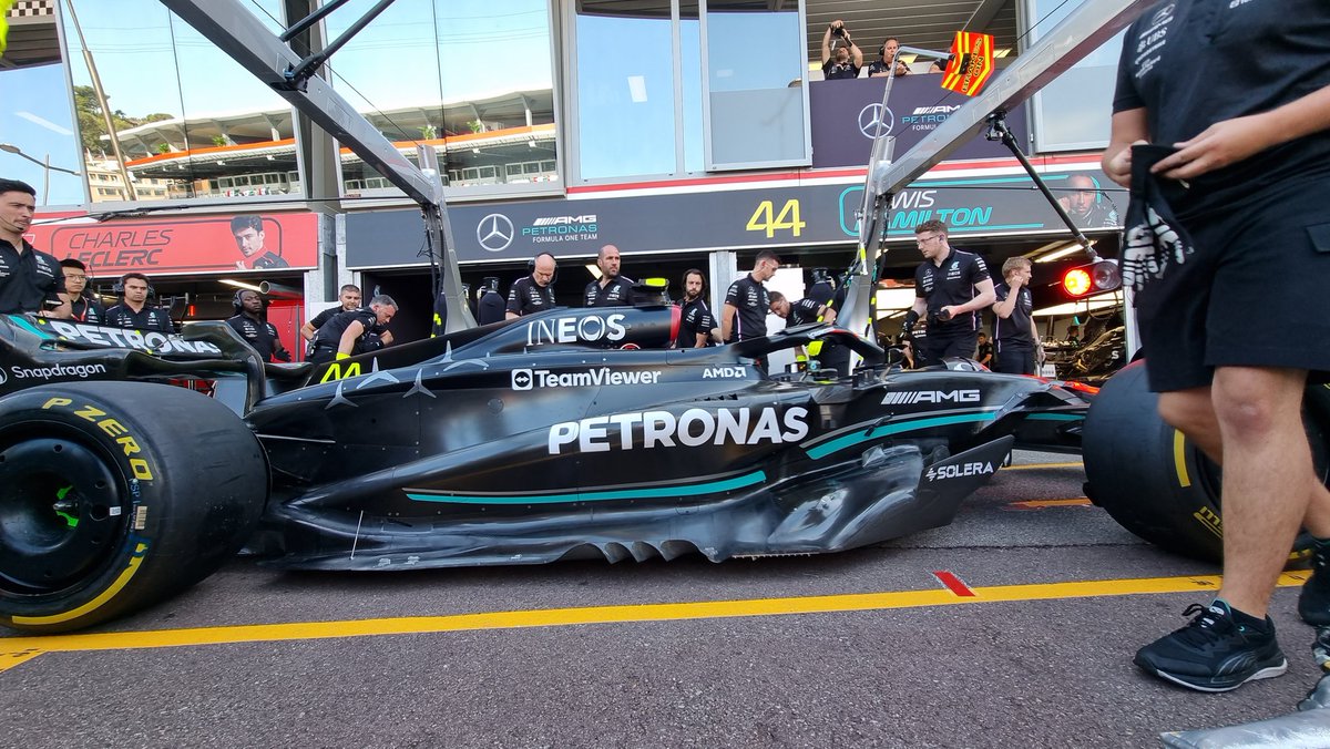 Yhacbec's tweet photo. Como reconocer que las metiste hasta el fondo dos años seguidos sin decir una sola palabra… @MercedesAMGF1 #MonacoGP https://t.co/JBHihCyhcV