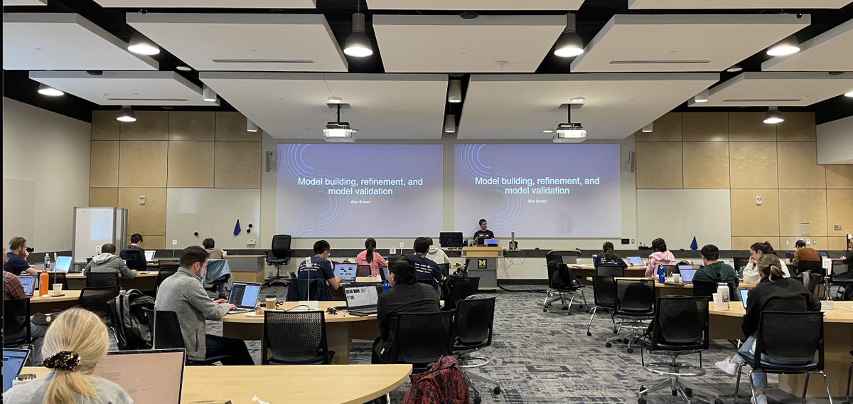 mcianfro's tweet photo. Bringing home the #cryoEM workshop on day 4 is @alanbrownhms telling us about model building and leading us through tutorials with #coot, #modelangelo, and #phenix. A nice look 'under the hood' at how he has been able to build so many models into axonemal structures! https://t.co/b1Pmgwchzd