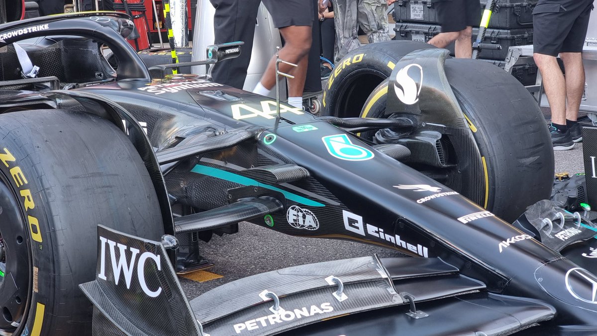 Yhacbec's tweet photo. Como reconocer que las metiste hasta el fondo dos años seguidos sin decir una sola palabra… @MercedesAMGF1 #MonacoGP https://t.co/JBHihCyhcV