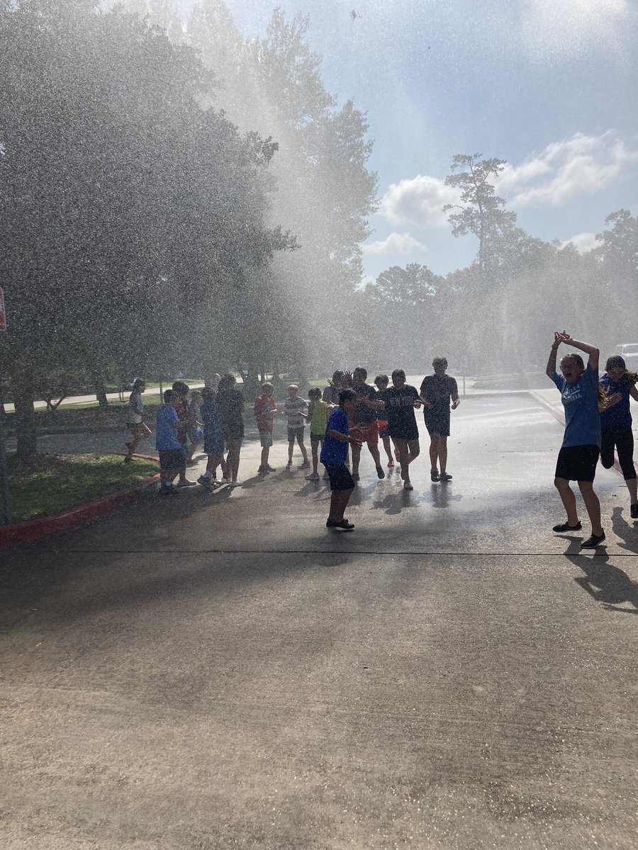 HHE 5th graders want to send  special thanks to the fireman at station 102 for coming out today and making there water day awesome! <a href="/HumbleISD_HHE/">Hidden Hollow Elementary</a>