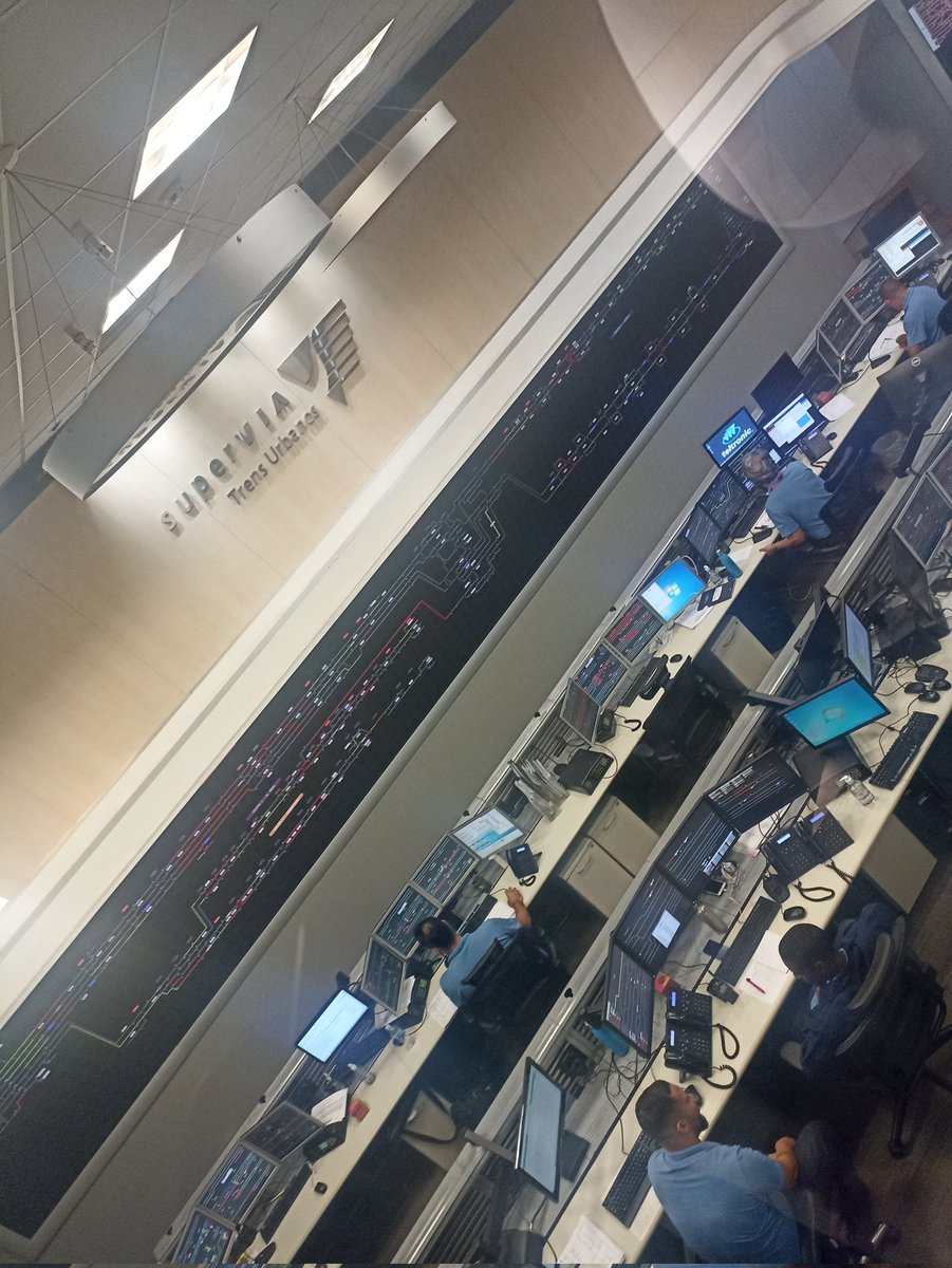 Comitê de Clientes da <a href="/SuperVia_trens/">SuperVia</a>