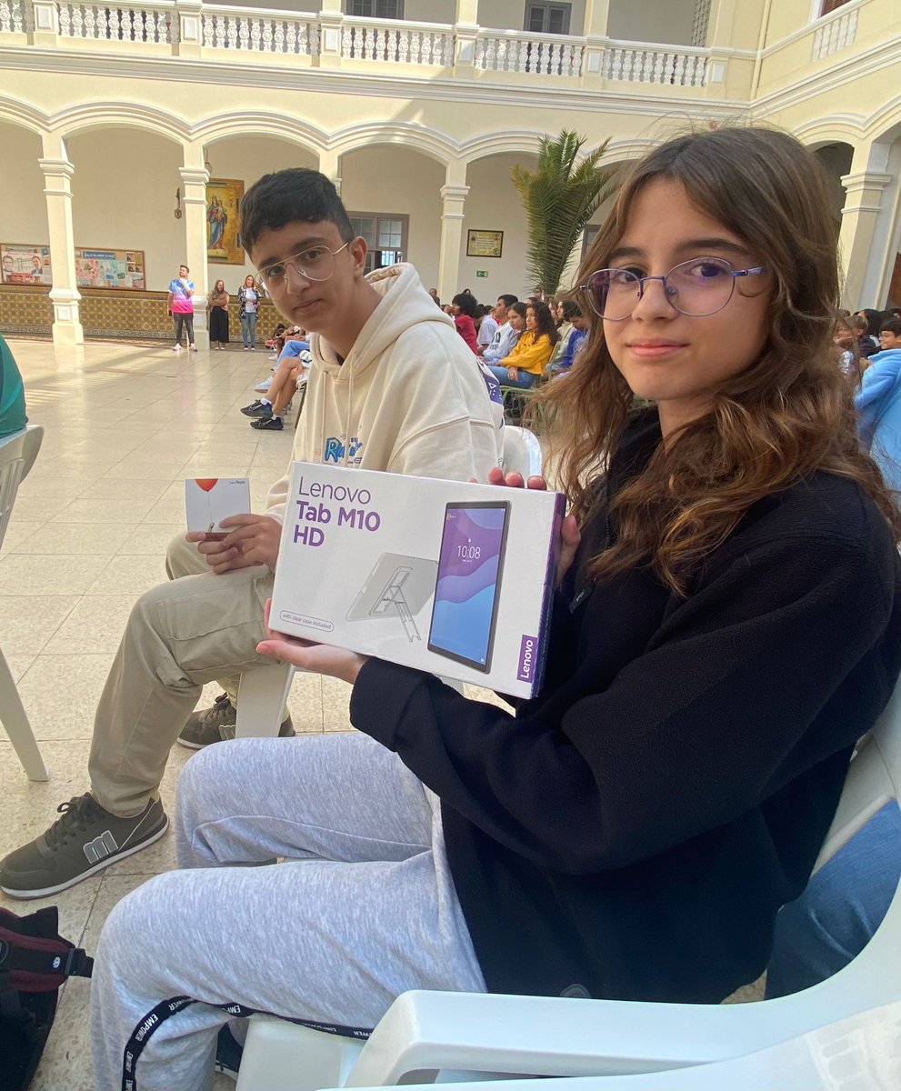 IESFeria's tweet photo. Nuestros alumnos de 2°B, Nora y Aitor, ganadores del 1° y 2° premio del Certamen de ciencias del centro educativo Salesianos Las Palmas. Agradecer la invitación para participar y felicitar a nuestros estudiantes premiados y a Elia, profesora de Física y Química por el apoyo. https://t.co/nC2chXv2be