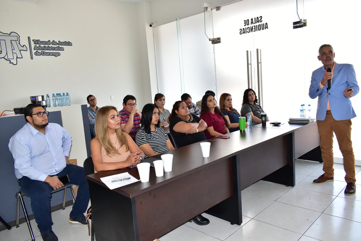 SeslaDurango's tweet photo. Continuando con la socialización de la #PEADurango, en esta ocasión la @SeslaDurango visitó las instalaciones del @TJADurango para seguir con esta gran labor. Agradecemos la hospitalidad del Mgdo Presidente Jason Canales y de la Mgda Laura Elena Santiago de la Primera Sala Ord. https://t.co/8vEoNoX2tM