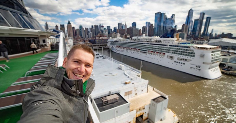travel_reveal's tweet photo. 🛳️ Secrets cruise lines DON'T want you to know! 💫 Uncover hidden gems for your next dream vacation at sea. Click to discover more! 🌴🌍 #CruiseSecrets #TravelHacks