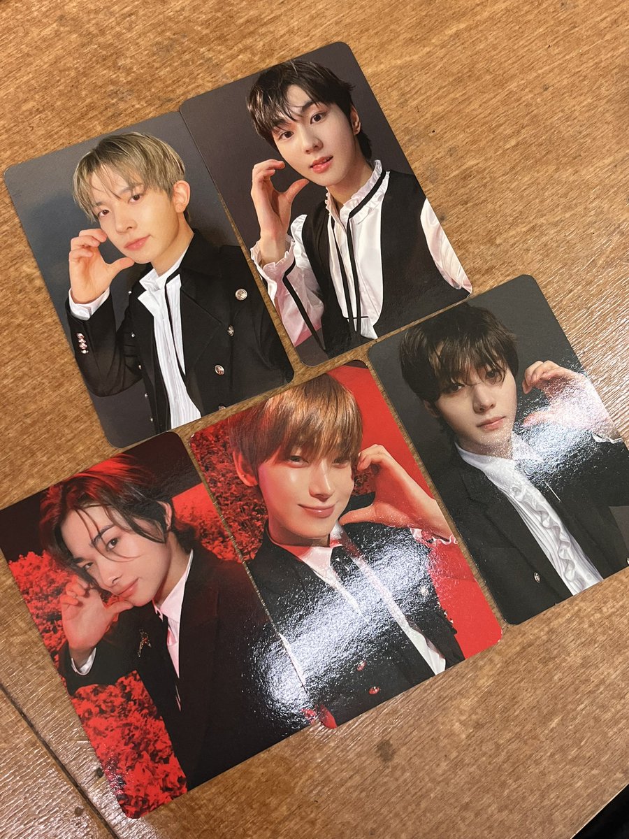 happppppppiest's tweet photo. 엔���이픈 다크블러드 쇼케이스 포토카드 포카 양도합니다
eng⭕️

제이, 제이크 제외 all 12
배송비 별도입니다
enhypen showcase photocards sell
희승 성훈 종성 재윤 선우 정원 니키 https://t.co/fP6RuuivTU