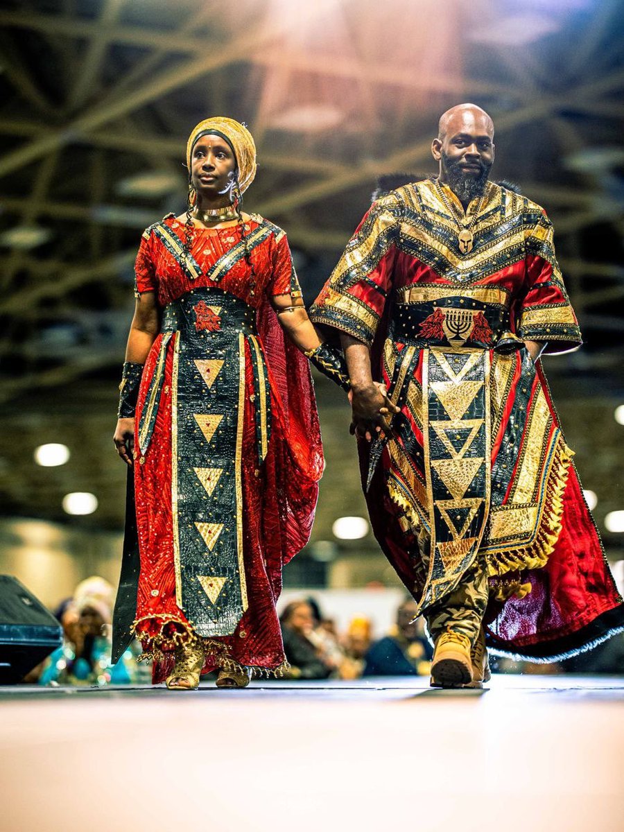 Iuicqueenscamp's tweet photo. Ecclesiasticus 40:23 A friend and companion never meet amiss: but above both is a wife with her husband.

#husbandandwife #friends #companions #iuic #israelunitedinchrist #nation #blacks #hispanics #jews #jewish https://t.co/zfPwqzcWXH