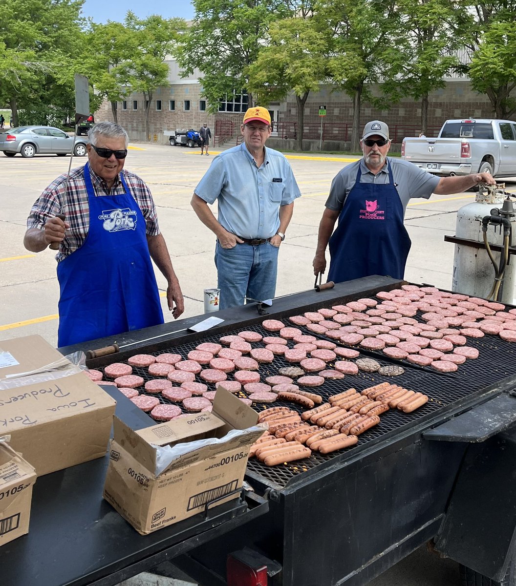 <a href="/IASCPP/">Story County Pork Producers</a> cooking up #pork burgers and hotdogs for #IowaSpecialOlympics2023  <a href="/IowaPork/">Iowa Pork Producers</a> <a href="/NationalPork/">NationalPork</a>