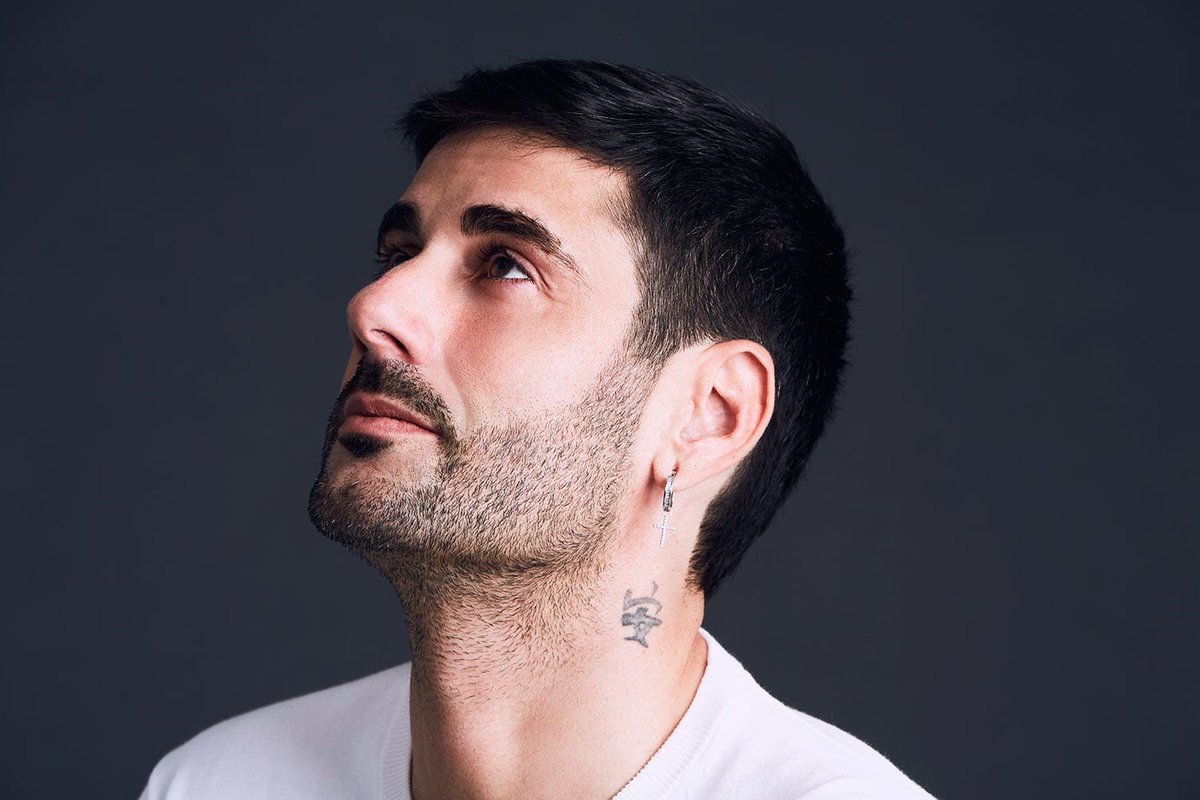Formas de decir “te quiero” con canciones de Melendi⬇️