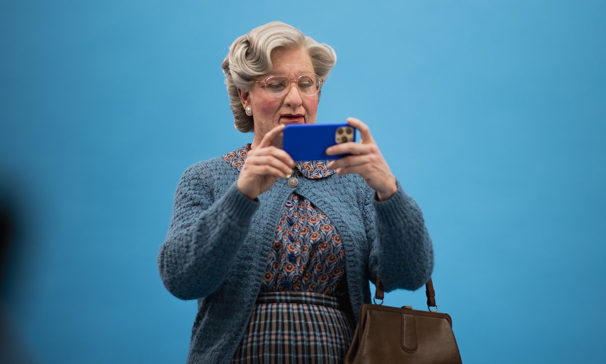 DoubtfireUK's tweet photo. Does this thing have snake? 🐍 https://t.co/kVneYuXnfi