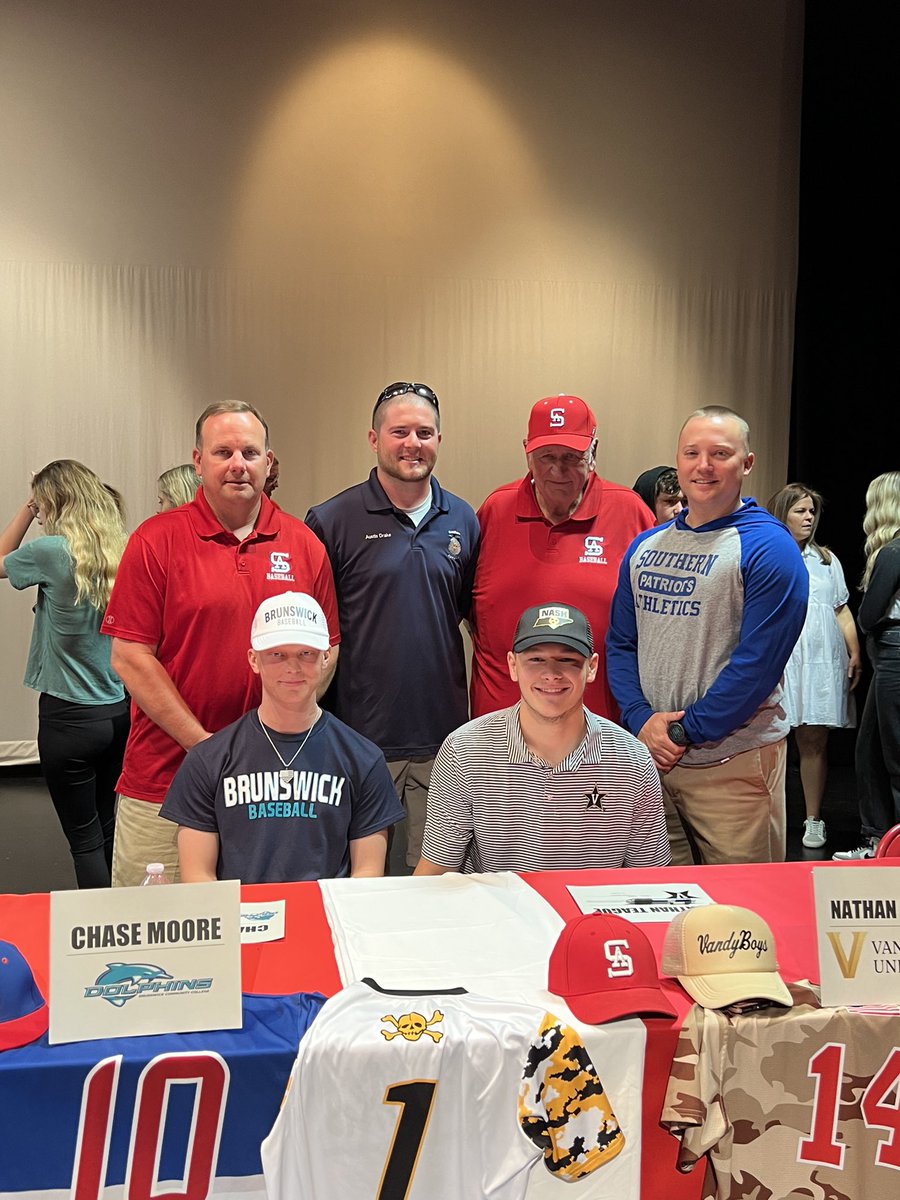 Senior signing day at SA. 

Congratulations to our two baseball players moving on to the next level. 

Chase Moore - Brunswick Community College

Nate Teague - Vanderbilt