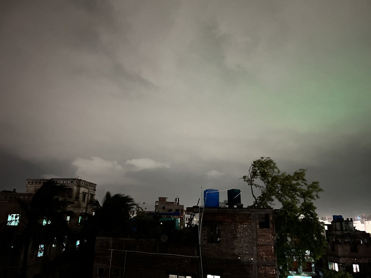 tanuj_er's tweet image. #Kalbaisakhi #KolkataRain #Thunderstrom #WeatherUpdate  #Kolkata @indiametsky @WeatherRadar_IN @Indiametdept