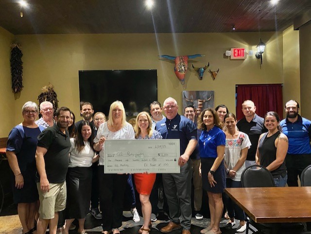 theclothescabin's tweet photo. We were fortunate to be invited to present to @EVPowerof100 alongside our good friends at @ChandlerYMCA and @HouseofRefuge and receive a generous donation!  East Valley Power of 100 is an inspiring group of individuals that meet quarterly.  Check them out!https://t.co/6R1KxCwunj https://t.co/HVP0x9xvC8
