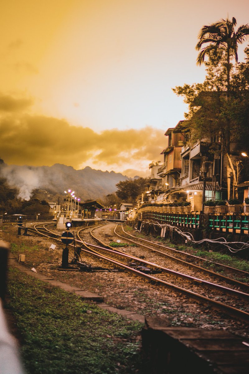 Shifen Old Street - Little trivia, the train tacks were originally built for transporting coal during the Japanese era.
___________________________________
•
•
•
•
•
#justcreativegoals
#streetphotography #taiwantravel 
#photography #videography #travelphotography #instagood