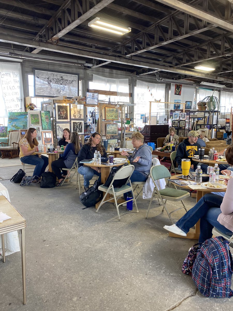 BGoodArtnGift's tweet image. Best day EVER! 🙌🤩
Wrapping up the PD season with my @NorthPointESC #GiftedPD Personalized Learning with Arts Integration! I’m sorry if you couldn’t make it today because you’re really missing out. #SoMuchGoodness #AmazingEducators #ArtEd #Gifted