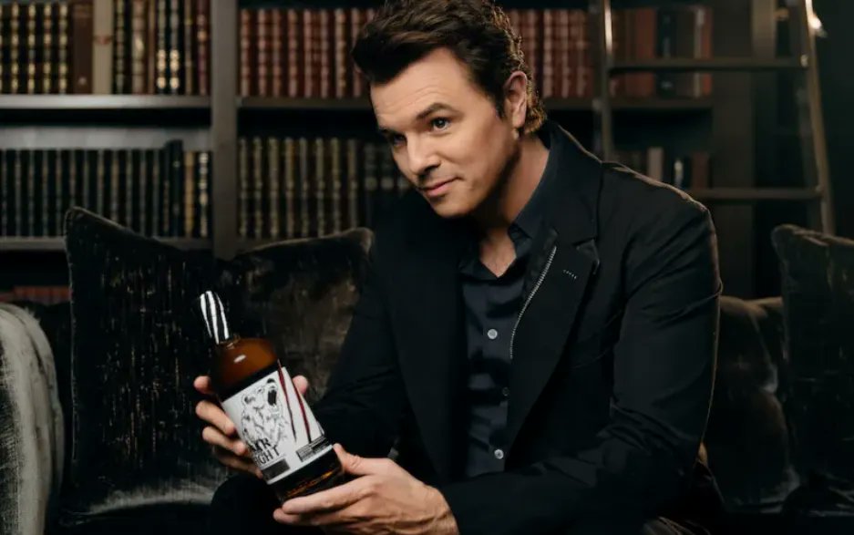 It seems today that all you see is celebrities backing booze brands. Most recently, “Family Guy” creator Seth MacFarlane has joined as a brand stakeholder for Bear Fight American Single Malt Whiskey.  bit.ly/3HWMFEo #thewhiskeylifestyle