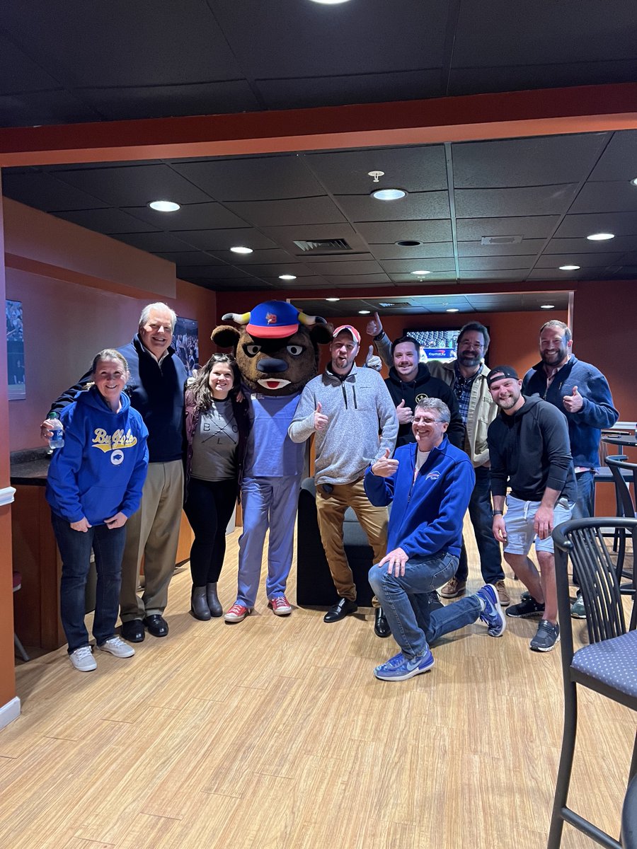 NetAlly's tweet photo. Netty and @IngramMicroInc at the @BuffaloBisons game at Sahlen Field!
#NettyKnows #NetAlly #TheHerd https://t.co/46jLiPKs1Z