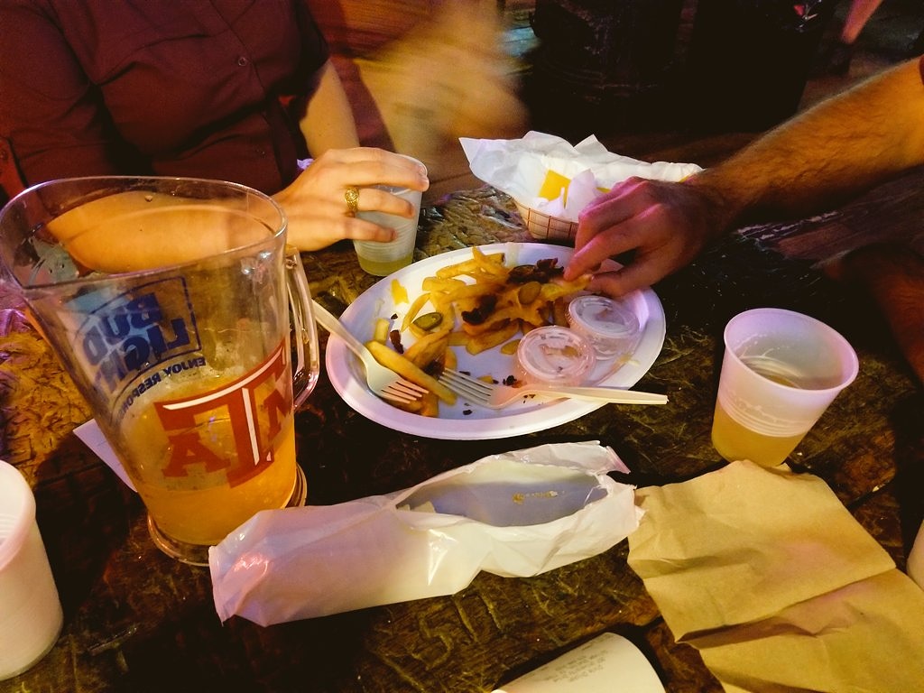 thedixiechicken's tweet photo. Tag your friends that you're ready to share some #TFries, a pitcher of beer, and good times at the #DixieChicken with this summer! https://t.co/0S6WAkHAXo