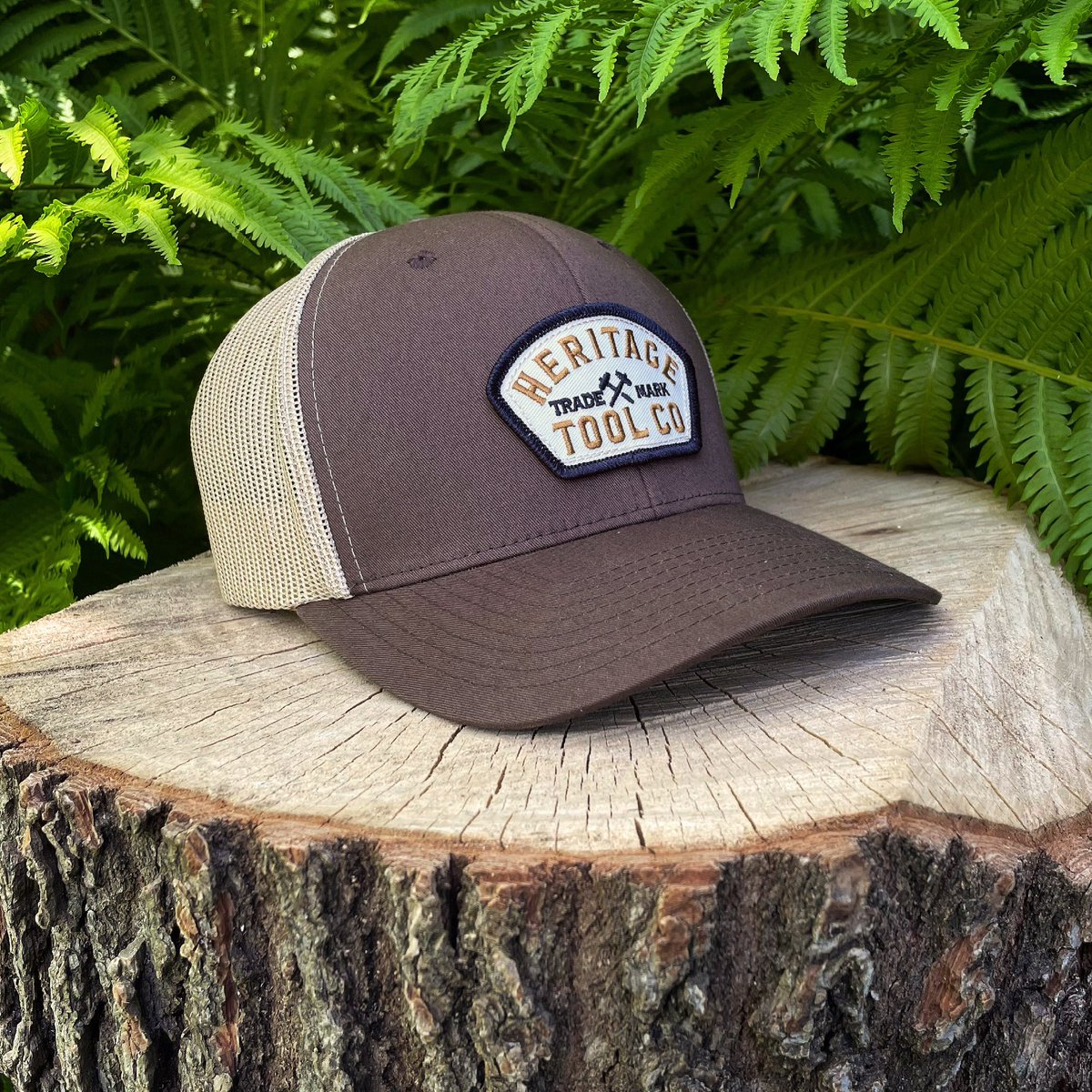 Keep your cool this summer with branded hats. Also available with standard embroidery or leather patches for a more refined look 🙌

#truckerhats #patchhat #branding #branded #appareldesign #swag #customheadwear