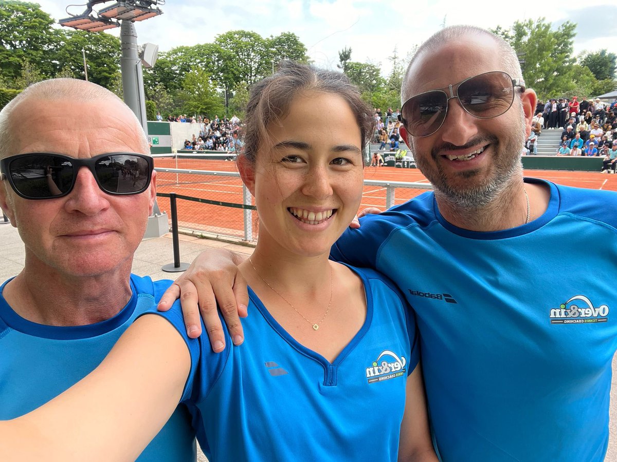 Joanna plays her first Grand Slam match! What an achievement to have played in the qualifying rounds at Roland Garros this week. Still only 21 this was a fantastic achievement &amp; an  invaluable experience for Jo. Keep going Jo, we are all so proud of you &amp; your achievements so far