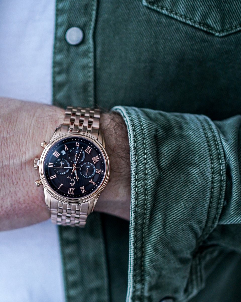 clicot's tweet photo. Timeless elegance meets vibrant charm 💚✨ This rose gold stainless steel watch with a sleek black dial perfectly complements the enchanting hues of green. A stylish union of nature and sophistication, it's time to embrace the allure of this stunning timepiece. https://t.co/4vCdjbNdsf