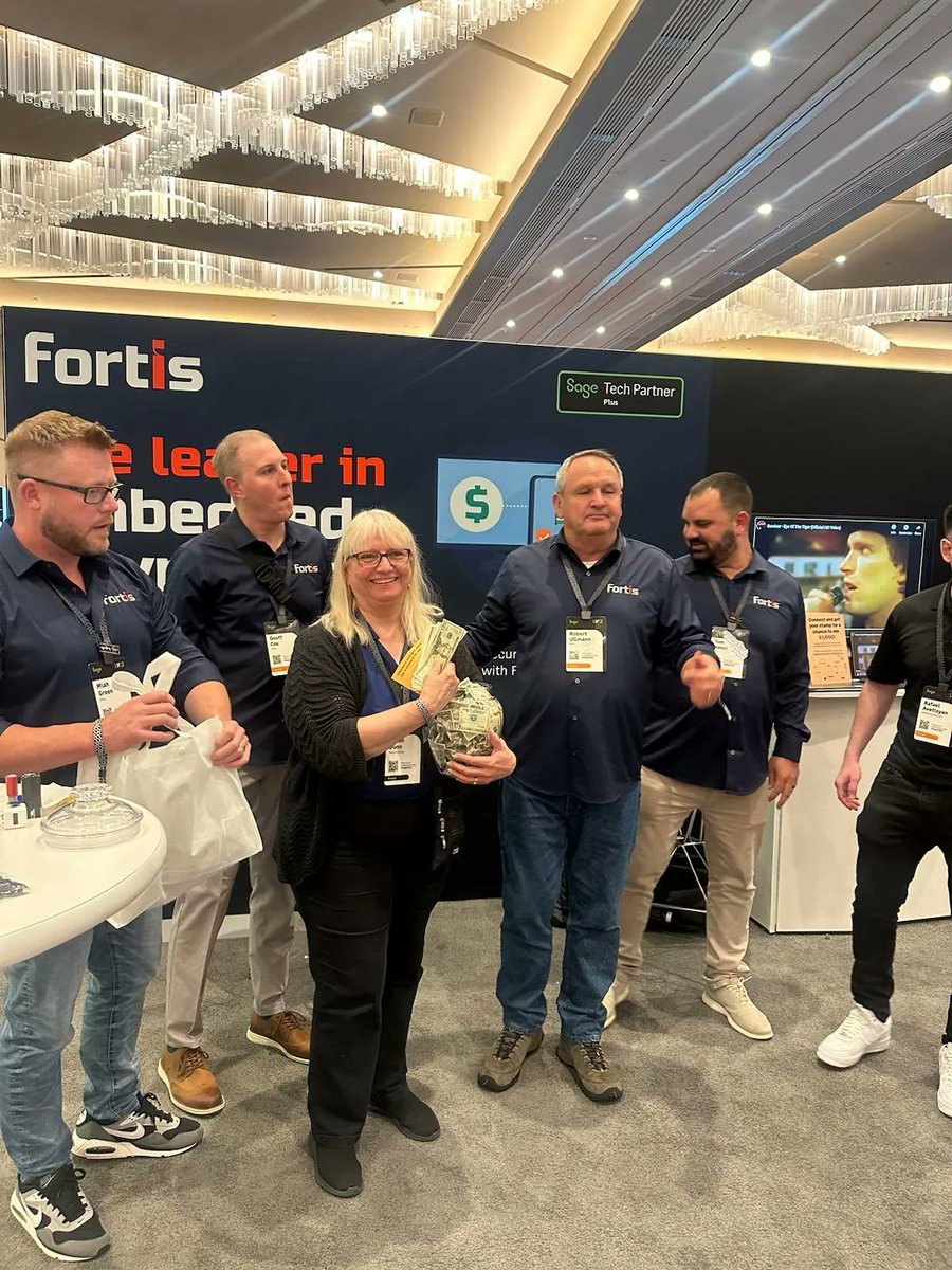 MicroAcctg's tweet image. Our team won big at the @FortisPay marketplace booth! Congrats to @LorrieHarris and @SueDunn and thanks #TeamFortis for the fun and prizes! #SageLV23