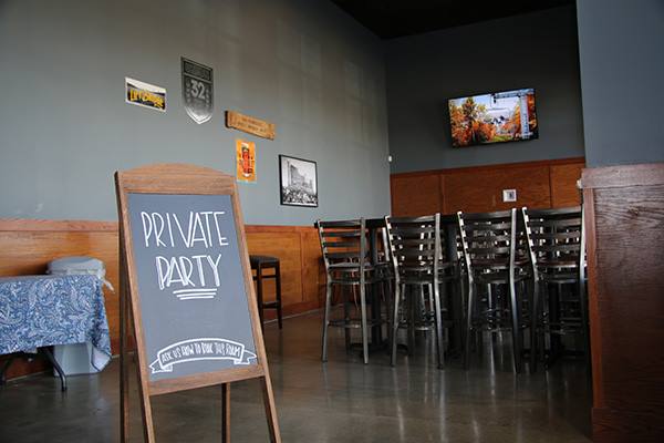 u32crafthouse's tweet photo. Graduation season is coming up! Host your party with us!   https://t.co/dddSAWFYqh https://t.co/0dEHwyCf1v