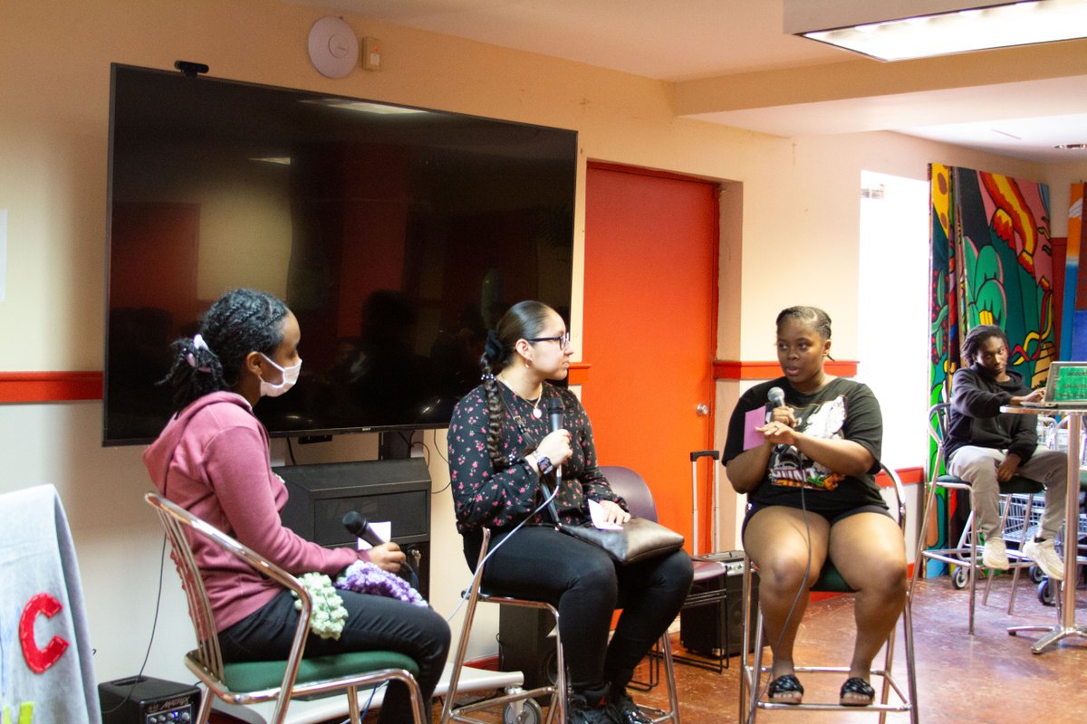 LAYCDC's tweet photo. Here at LAYC, art inspires our youth. Congrats to the DC Teen Center youth for showcasing their fantastic art and projects. A huge shout out to our DC Teen Center staff for creating spaces for our youth to express themselves. #TBT #YouthCreate #LAYC https://t.co/YYgLmIjhwR