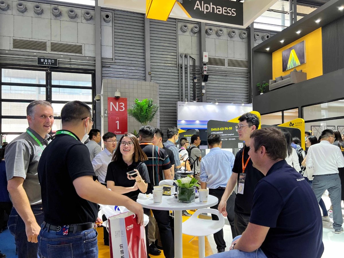 AlphaESS's tweet photo. 🌟Highlights of #AlphaESS at the second day of #SNEC2023!
🌍Launch of the AlphaCloud Monitoring Platform 3.0 (Commercial &amp; Industrial)
🤝Official Signing of Strategic Cooperation Agreements with Ping An and Munich RE
#SmartEnergyManagement #Sustainability #Partnerships #Innovate https://t.co/PuBYTPKYtG