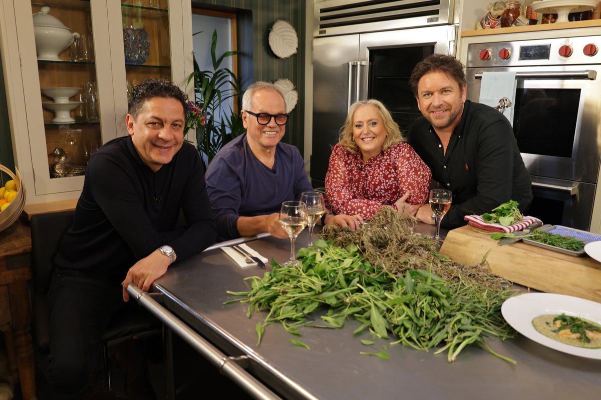 Sat_James Martin (@sat_jamesmartin) on Twitter photo This Saturday <a href="/jamesmartinchef/">James Martin</a> is joined by @SimplyRedHQ's Mick Hucknall, who tucks into dishes of brill and lamb, and there are delicious recipes from chefs <a href="/WolfgangPuck/">Wolfgang Puck</a> and <a href="/francescocook/">Francesco Mazzei</a>, while <a href="/AlysiaVasey/">Alysia Vasey</a> drops by with advice on seaside foraging. See you at 9.25am <a href="/ITV/">ITV</a> This Saturday <a href="/jamesmartinchef/">James Martin</a> is joined by @SimplyRedHQ's Mick Hucknall, who tucks into dishes of brill and lamb, and there are delicious recipes from chefs <a href="/WolfgangPuck/">Wolfgang Puck</a> and <a href="/francescocook/">Francesco Mazzei</a>, while <a href="/AlysiaVasey/">Alysia Vasey</a> drops by with advice on seaside foraging. See you at 9.25am <a href="/ITV/">ITV</a>