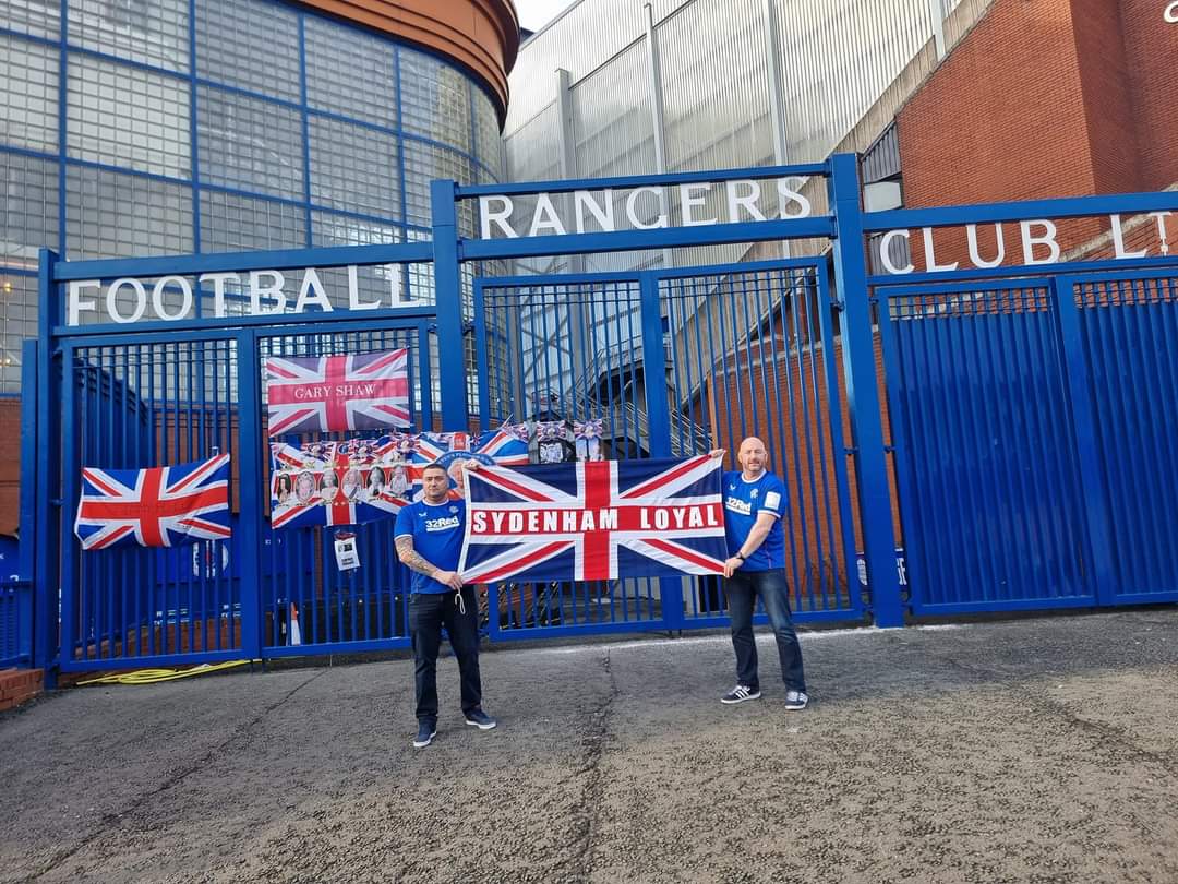 LEE RIGBY MEMORIAL CUP 2023 🇬🇧 Sydenham Loyal Rangers Supporters Club East Belfast are on their way to @buryfcofficial Bus booked, tickets got & Flag ready. Let's Go 🔴⚪🔵 @BedsBucksRSC @RSC_Wales @RscTweed @ThePTBs1988 Order your tickets now at ⬇️ buryfcss.merlintickets.co.uk/product/EVENT0…
