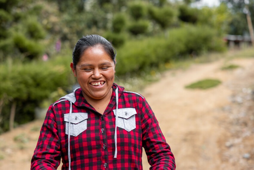 Biviana is a community leader who supports women and families to improve household #health in #Guatemala. Learn more about Biviana's efforts in the latest issue of our digital newsletter, InUnison. #CorusChangemakers 

corusinternational.org/static/inuniso…