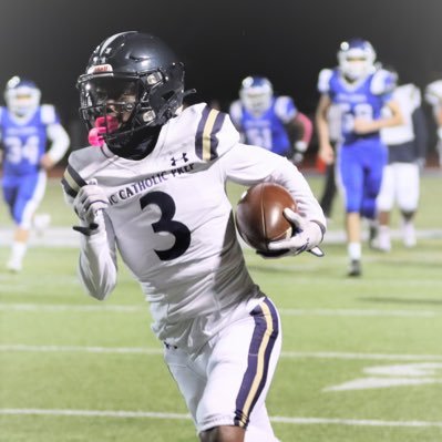 EDGYTIM's tweet photo. New: Get to know Class of 2024 ICCP @ICCPFootball  WR/DB @Kaleb_e3
Kaleb Ellis who filled out the new EDGYTIM Top Player survey 
https://t.co/jCBLp5ysFt https://t.co/gbokZP1OD8
