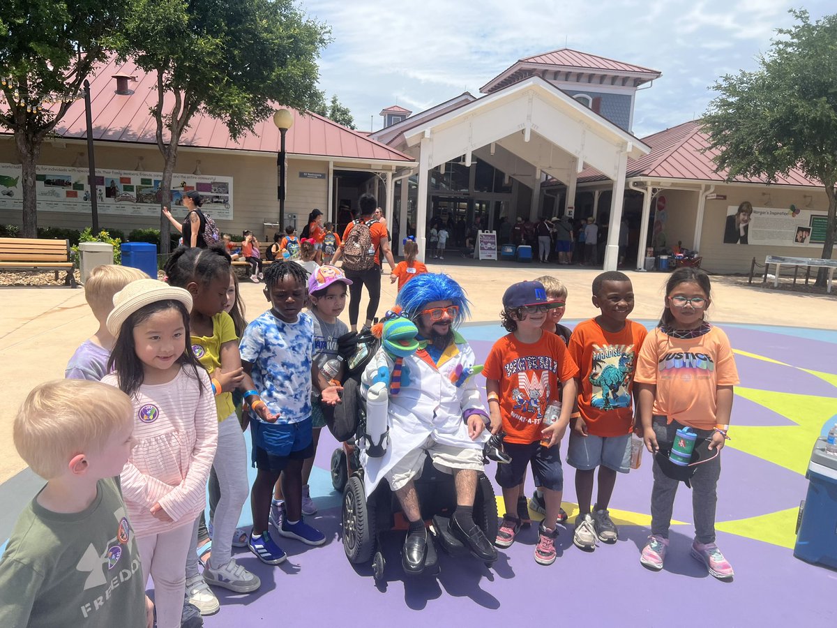 F is for field trip for our kinder class! We had such an amazing time at Morgan’s Wonderland!