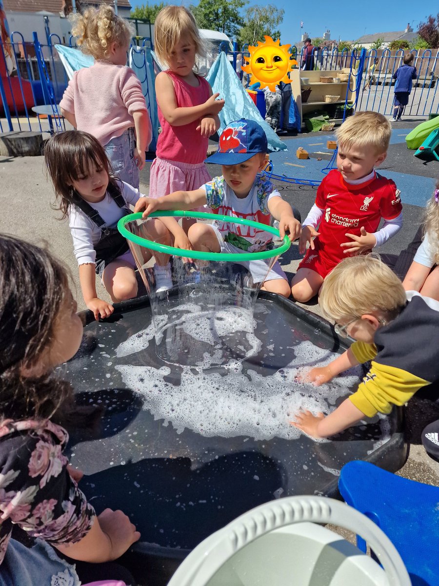 Nursery have had a lovely day playing in the sunshine 🌞. They were fascinated while playing in the water tray today. 🫧🫧 #MakeADifference @ololprimary_HT #scienceOLOL