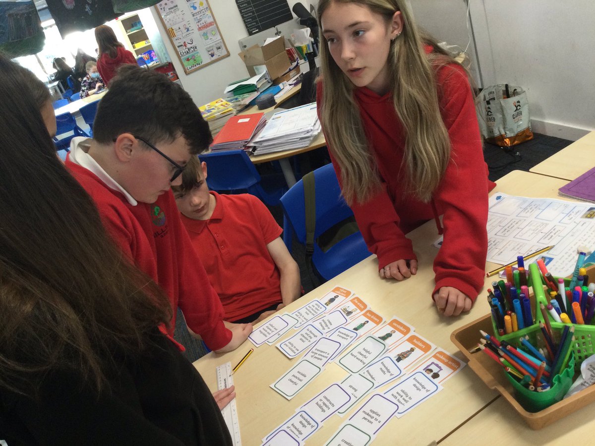 SchoolHillside1's tweet image. #P7LHillside were matching job descriptions, skills and qualities needed for different job roles and considering jobs that match their interests as part of @mywowscotland today. #Futureme @DYW_NorthEast