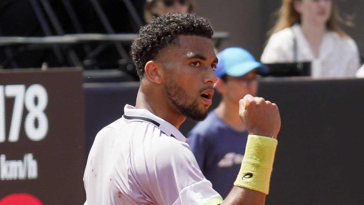 _BeTennis's tweet photo. #LyonATP
Demi-finale pour Arthur FILS 🇫🇷 à Lyon après le forfait de Félix AUGER-ALIASSIME 🇨🇦.
Le canadien a une douleur a l’épaule et préfère se ménager à quelques jours de Roland Garros. https://t.co/83SlUrGGKO