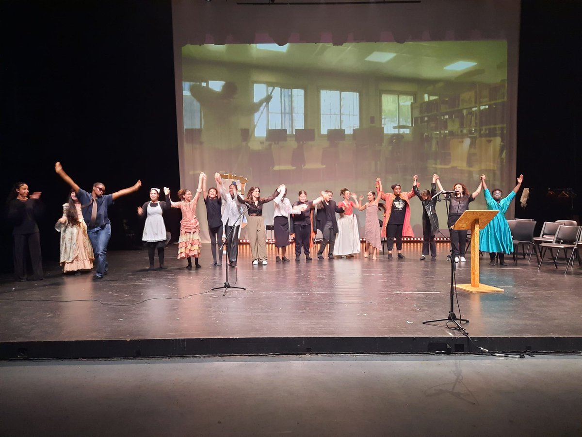 "Le procès du Molière imaginaire" est le nom du superbe spectacle  donné par les élèves de l'atelier théâtre animé par Mmes Coustou et Gaziello au <a href="/College_Jaubert/">Collège Maurice Jaubert</a>