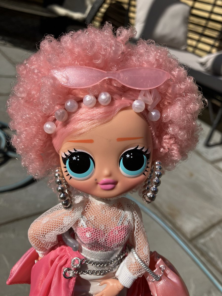 Lullustrious's tweet image. [So I had never seen one of these dolls irl before this girl and I’m claiming her as Lully’s drag alter ego.]