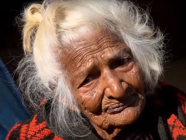 112 year old woman says 30 cigarettes a day is the secret to a long life.

Keep doing what you're doing princess. You still look 25 years young in my eyes. 🩷

#Longevity #Beauty #StillBringingSunshine