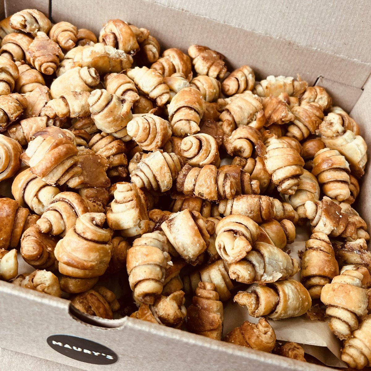 I drove 20 miles to work this morning after picking up 400 pieces of rugelach from Maury’s Bagels for our monthly town hall meeting and I’m proud to say that 399 pieces made it to the workplace safely! 

#temptation #echopark #silverlake #attheskirball #townhall