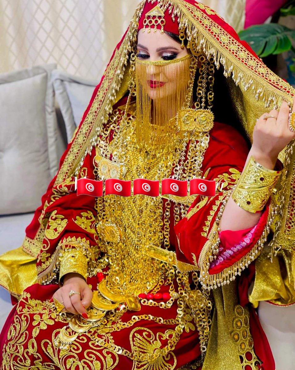 مساء النور 
لباس عروس الجنوب التونسي 🧿🇹🇳🇹🇳🇹🇳❤🇹🇳🇹🇳🇹🇳🇹🇳🇹🇳❤❤❤🇹🇳🇹🇳