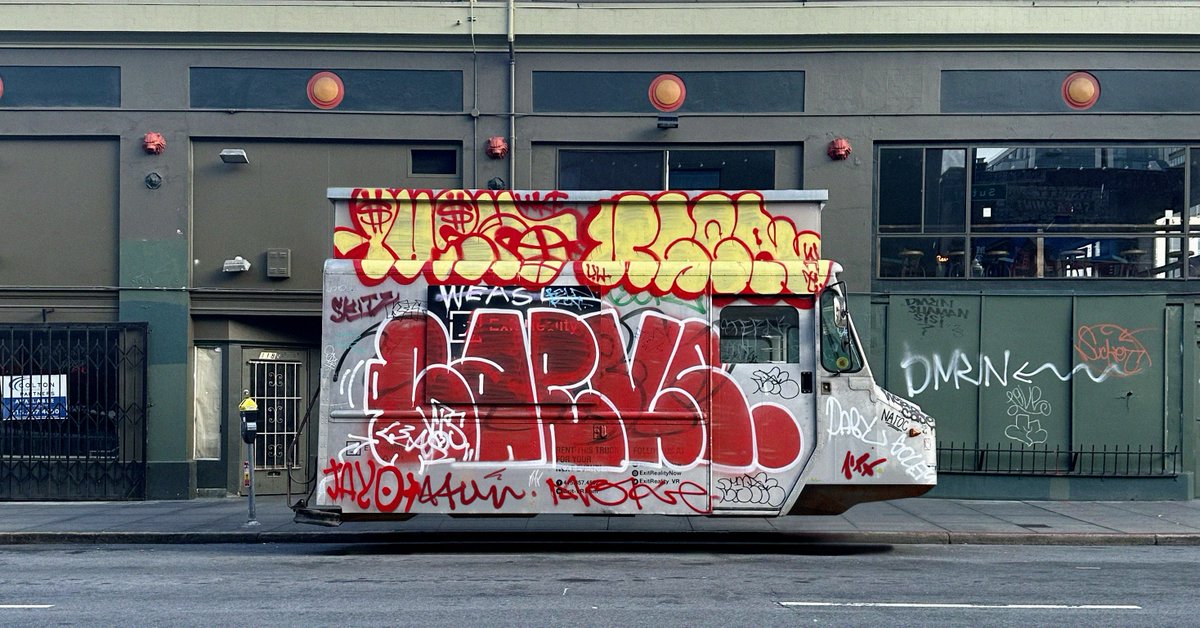 mrCERC's tweet photo. 🎨🖌️🚐 https://t.co/4cotg2G2IT
