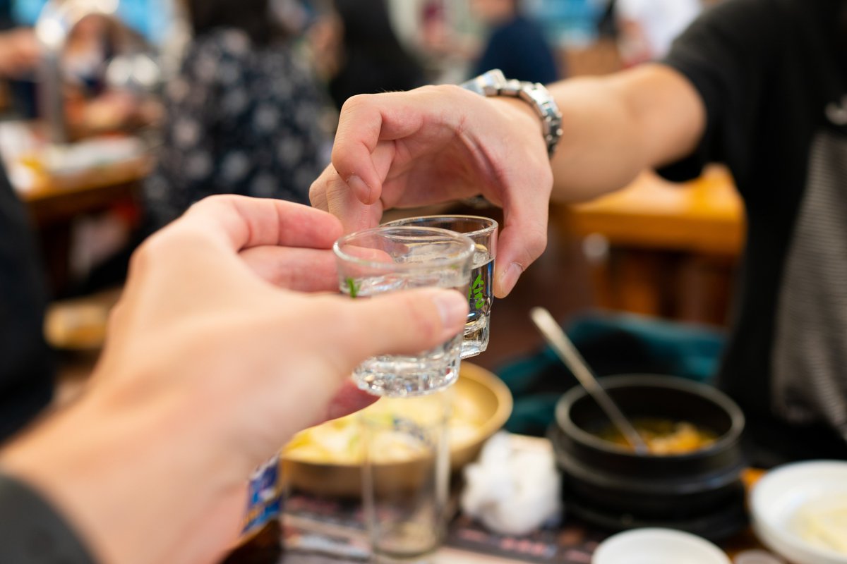 wsa_spirits's tweet photo. Do you know the difference between #Soju &amp; #Shochu? the latter is from Japan resulting from the distillation of rice wine. From sweet to dry, it is served in many different ways: cold &amp; warm; in shots or cocktails and is more popularly consumed than sake!
#WorldOfSpirits https://t.co/JqdU08oeNm