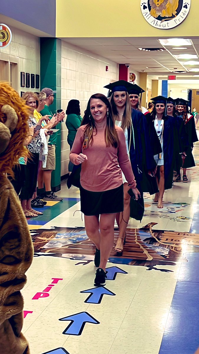 How rewarding to see the beginning and celebrate the completion of these young people’s education journey! Thank you <a href="/HeatherDye_GCS/">Heather Dye</a> for including me! #TaylorsLeads