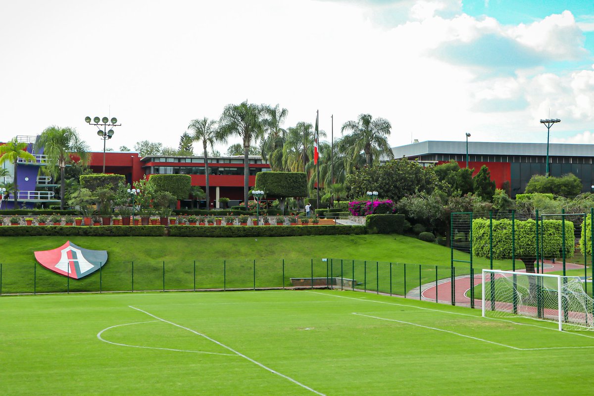 clubatlasmx's tweet photo. ¡Vive tu Club!
Te esperamos en #ClubAtlasColomos https://t.co/nsJSslzOd4
