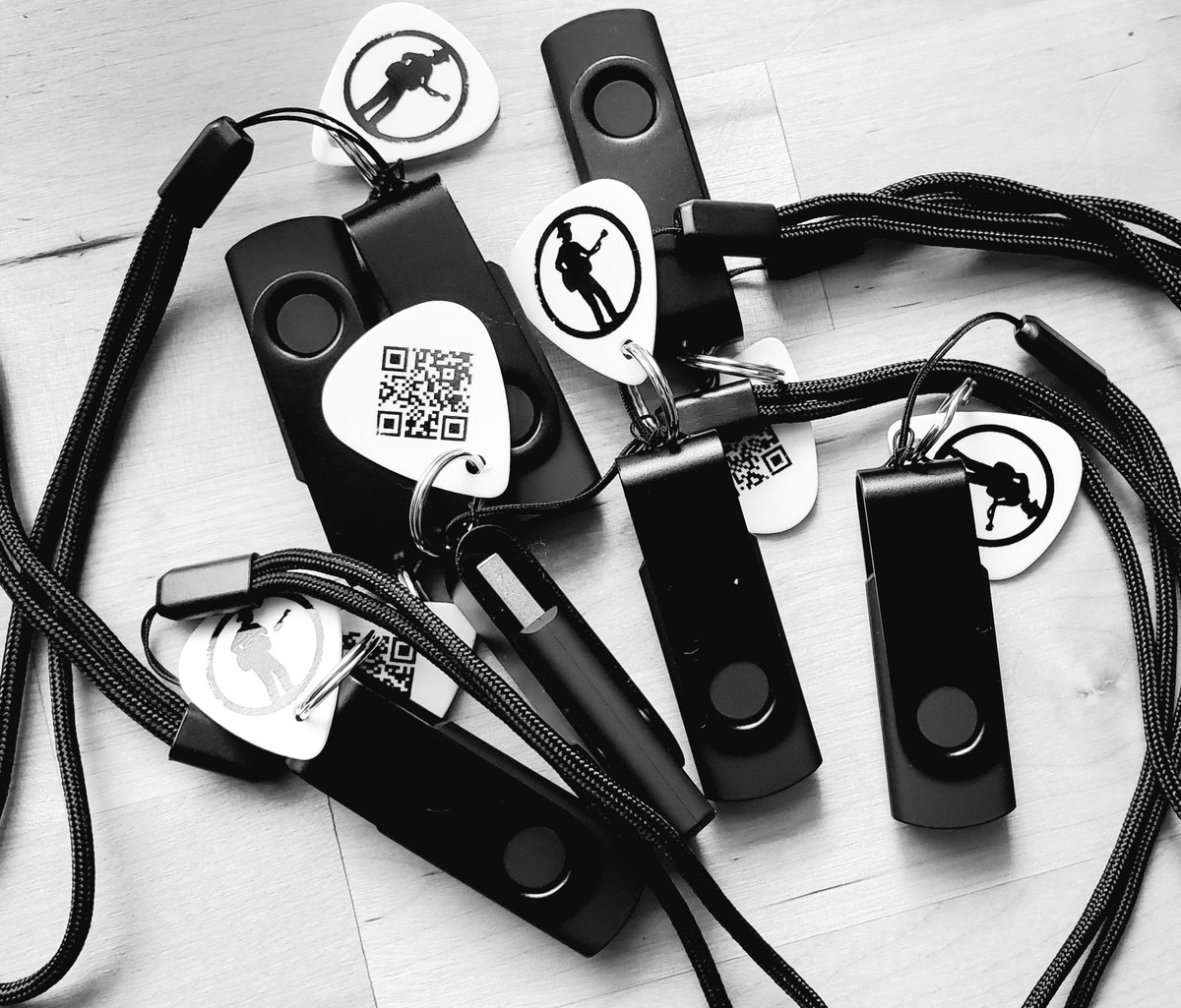 A new round of Flash Drives - Included - Cautionary Tales record, lyrics, art, dedication page and photos. 
*the new guitar pick design AC - Beatrice Coron. QR code links you to the website.
Swing on by. !![:{)>
#deanjohanesen #cautionarytales #newrecord #flashdrive #swingonby