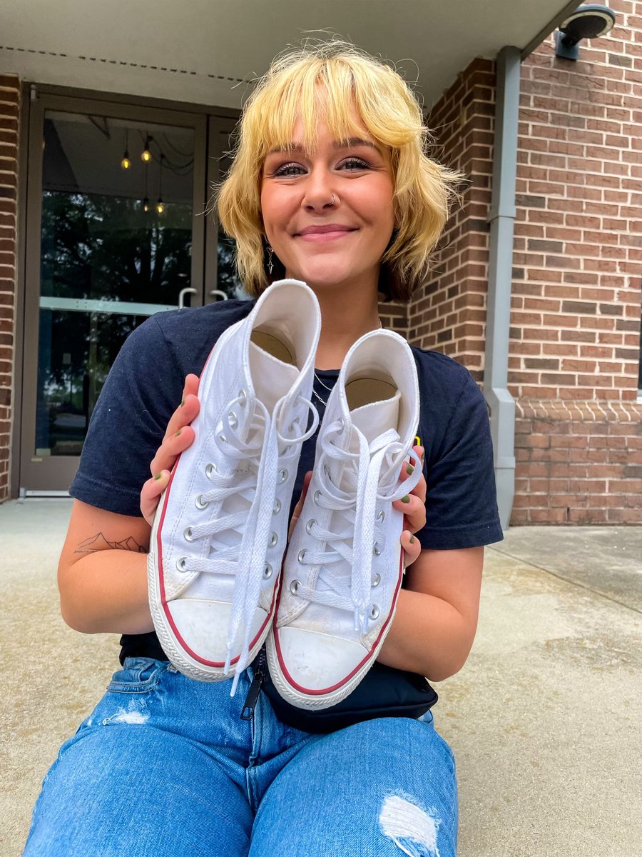 LiveFirstStreet's tweet image. 🍕Pizza and Paint with us this June!🎨 on 6/5 @ 3pm bring your canvas sneakers to decorate and enjoy some pizza with us! Bring a friend, we can’t wait to see everyone there!